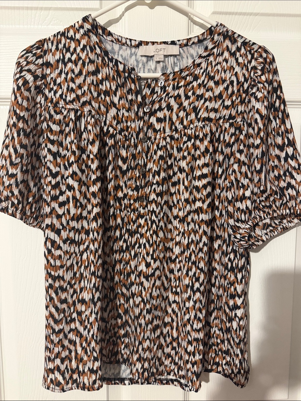 LOFT Short Sleeve Printed Blouse in Black, White & Brown